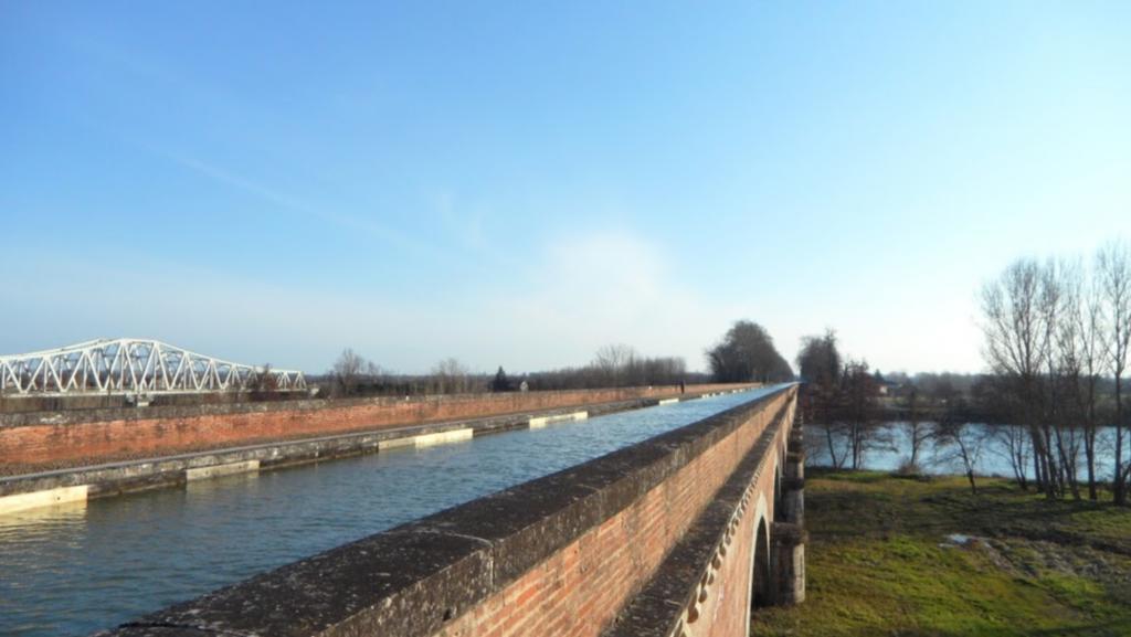 Hotel Le Chapon Fin Moissac Exterior photo