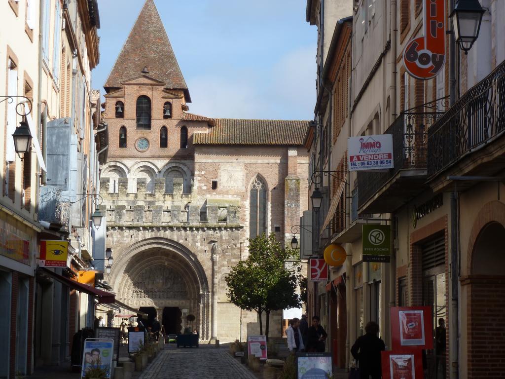 Hotel Le Chapon Fin Moissac Exterior photo